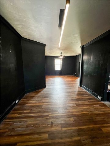 409 Vine St, Munhall, PA 15120