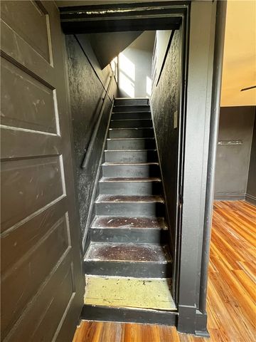 409 Vine St, Munhall, PA 15120