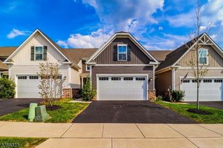 10 Sparrowhawk St, Washington Twp., NJ 07882