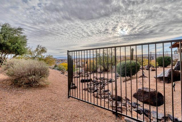 996 HOMESTEAD CIR, St. George, UT 84770