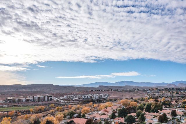 996 HOMESTEAD CIR, St. George, UT 84770