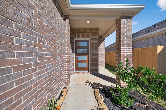 9746 Enclave Ridge Road, Willis, TX 77318