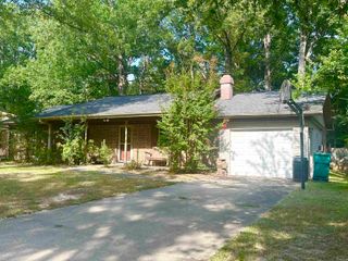 22 Concord Dr., White Hall, AR 71602