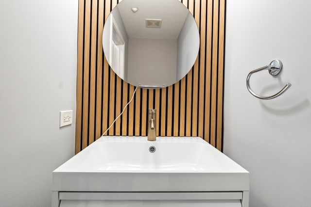 484 Prestwick Lane, Wheeling, IL 60090