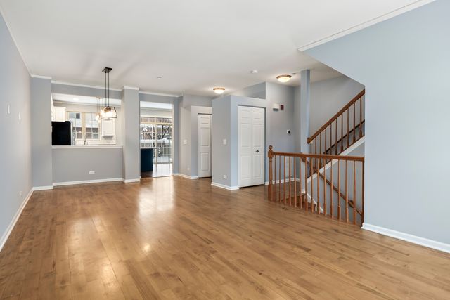 484 Prestwick Lane, Wheeling, IL 60090