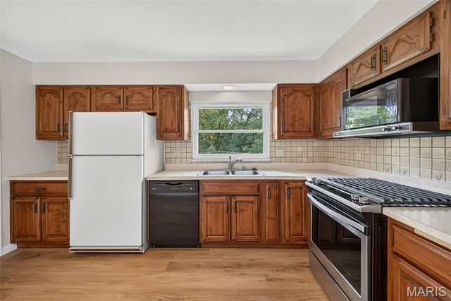 13008 Libourne Court, St Louis, MO 63141