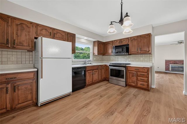 13008 Libourne Court, St Louis, MO 63141