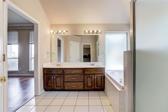 15600 Sandstone Terrace, Oklahoma City, OK 73170