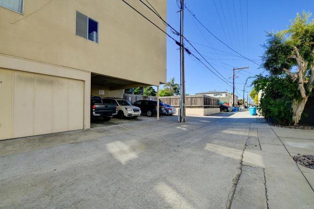 1830 Thomas Avenue 3B, San Diego, CA 92109