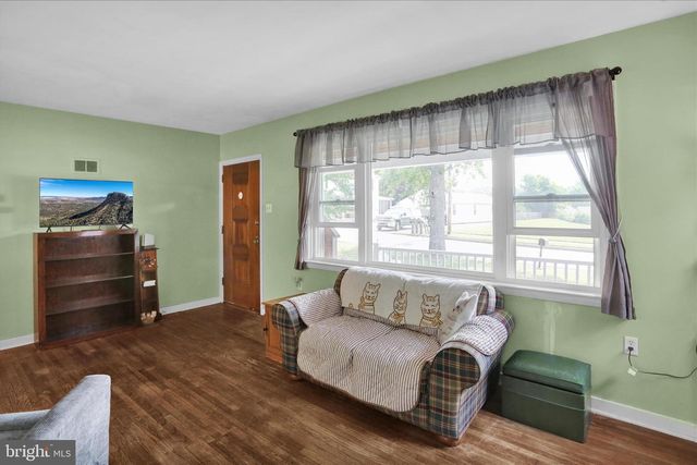 316 N CHURCH RD, Wernersville, PA 19565