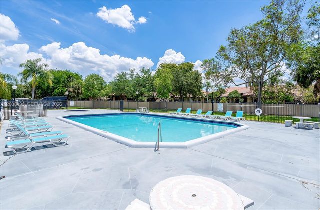9804 NW 37th Street 3E, Sunrise, FL 33351