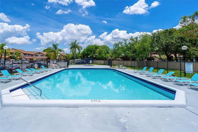 9804 NW 37th Street 3E, Sunrise, FL 33351