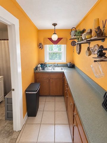 5 Dow Pl, Marlborough, MA 01752