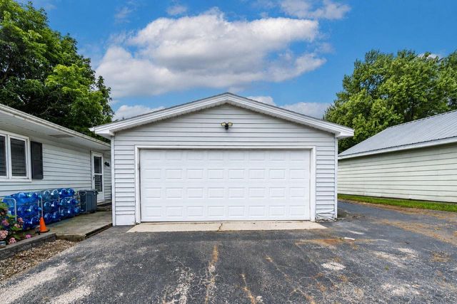 135 Prairie STREET, Sharon, WI 53585