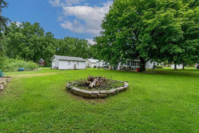 135 Prairie STREET, Sharon, WI 53585
