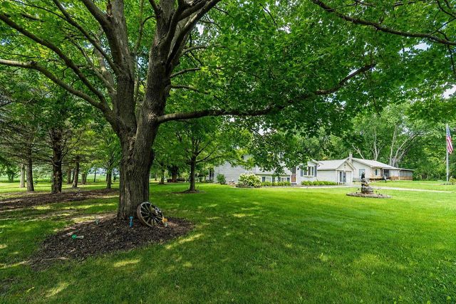 135 Prairie STREET, Sharon, WI 53585