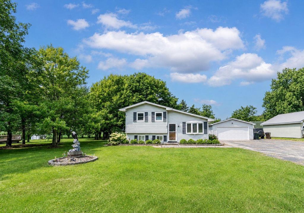 135 Prairie STREET, Sharon, WI 53585