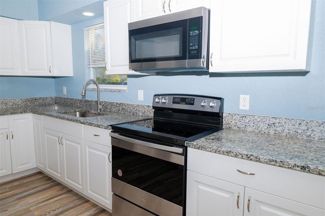 9330 SE MARICAMP ROAD, Ocala, FL 34472