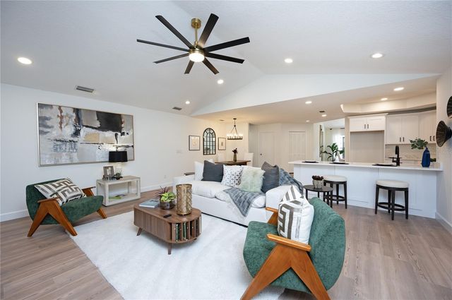 14817 FARNHAM WAY, Tampa, FL 33624