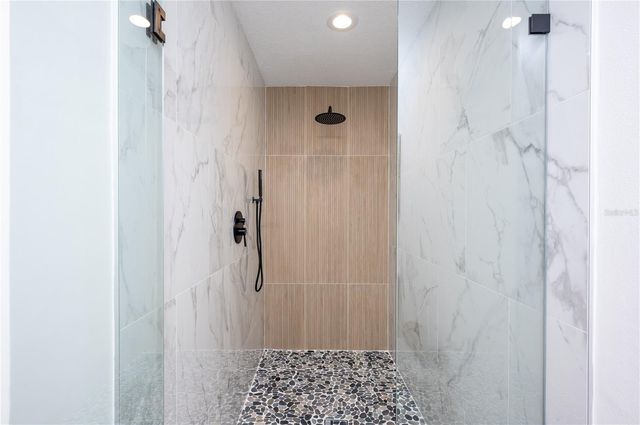 14817 FARNHAM WAY, Tampa, FL 33624