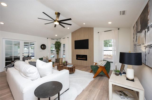 14817 FARNHAM WAY, Tampa, FL 33624