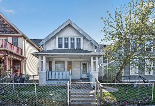 2362 N Holton STREET, Milwaukee, WI 53212
