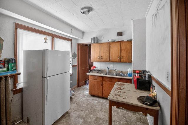 2362 N Holton STREET, Milwaukee, WI 53212