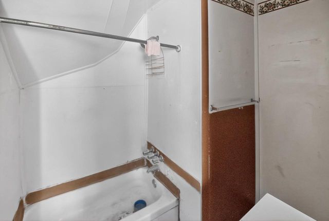 2362 N Holton STREET, Milwaukee, WI 53212