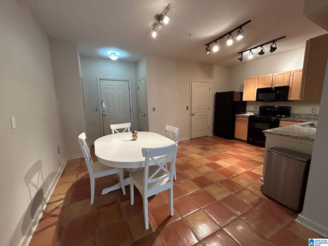 401 20th St S Apt 305, Birmingham, AL 35233
