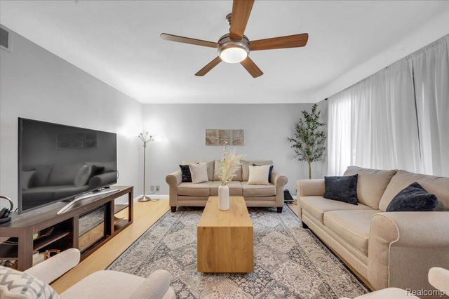 2141 Willot Road, Auburn Hills, MI 48326