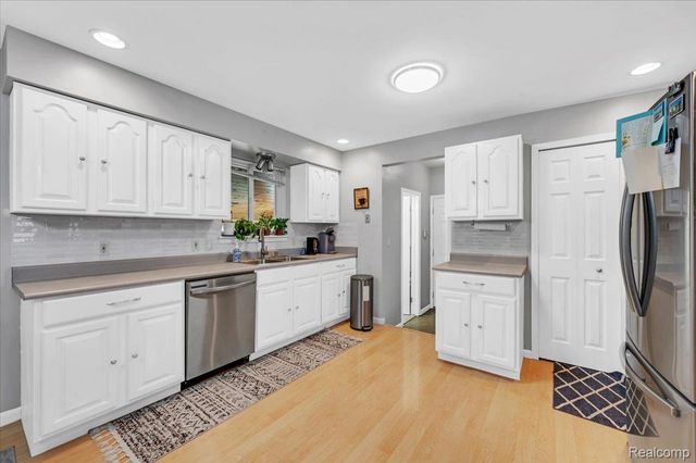 2141 Willot Road, Auburn Hills, MI 48326