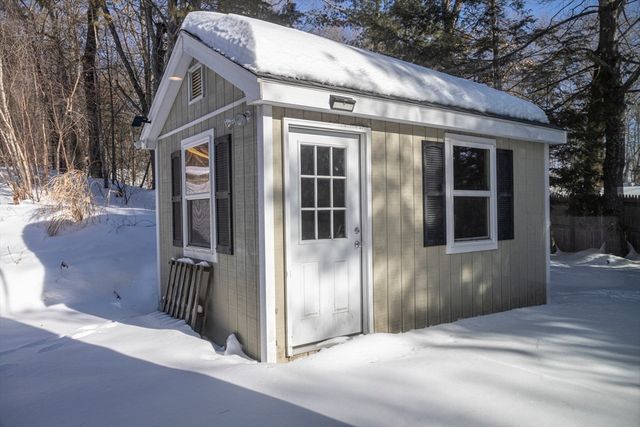 94 Boxford St, North Andover, MA 01845