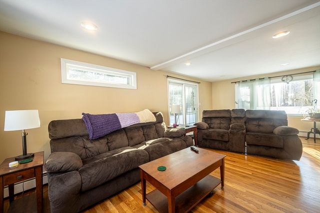 94 Boxford St, North Andover, MA 01845