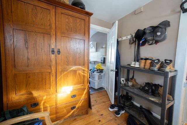 94 Boxford St, North Andover, MA 01845