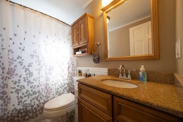 94 Boxford St, North Andover, MA 01845