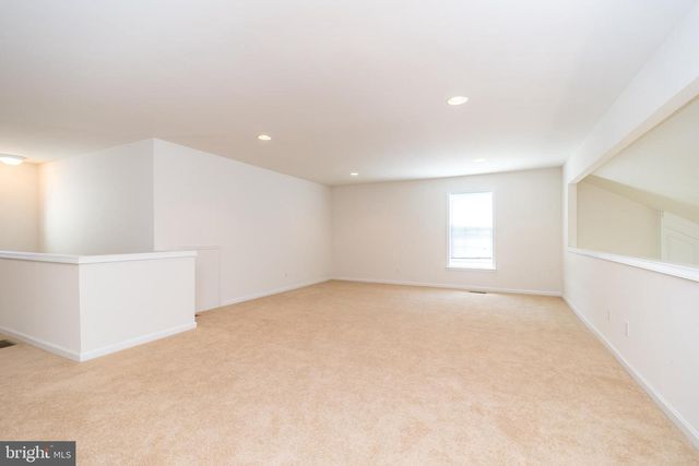 1824 EMERALD DR, Orefield, PA 18069