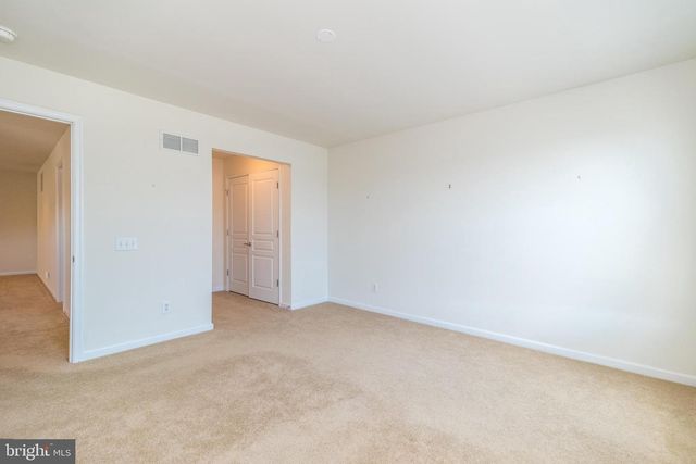 1824 EMERALD DR, Orefield, PA 18069