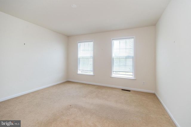 1824 EMERALD DR, Orefield, PA 18069