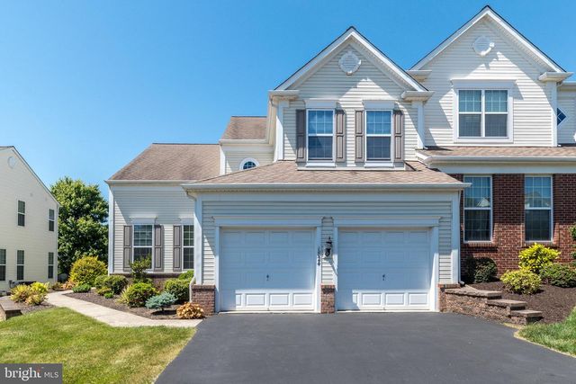 1824 EMERALD DR, Orefield, PA 18069