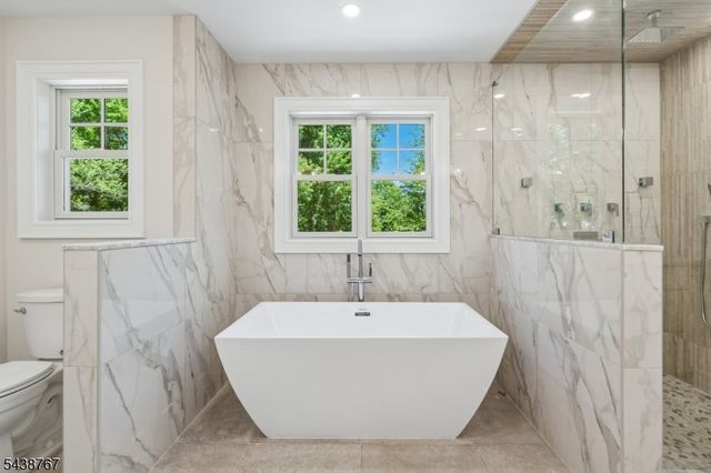 12 Rever Dr, Florham Park Boro, NJ 07932
