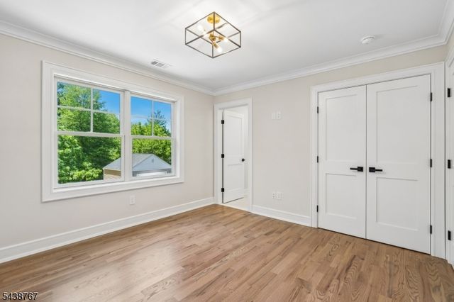 12 Rever Dr, Florham Park Boro, NJ 07932