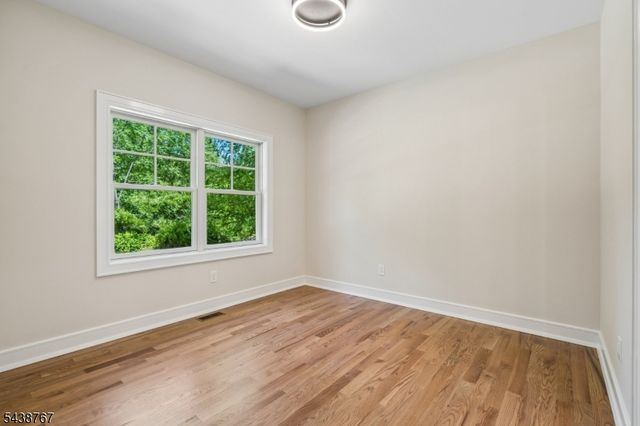 12 Rever Dr, Florham Park Boro, NJ 07932