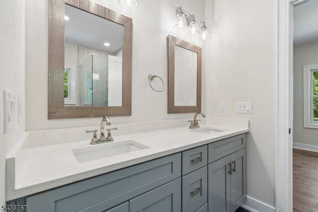 12 Rever Dr, Florham Park Boro, NJ 07932