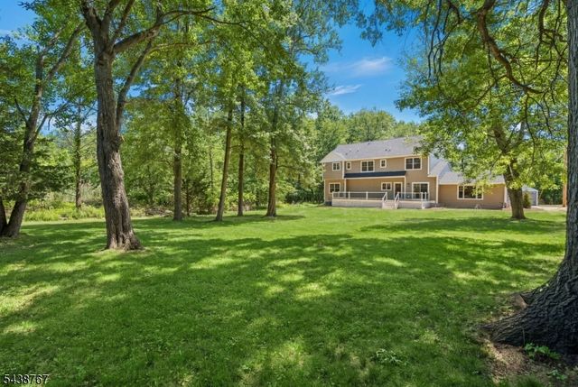 12 Rever Dr, Florham Park Boro, NJ 07932