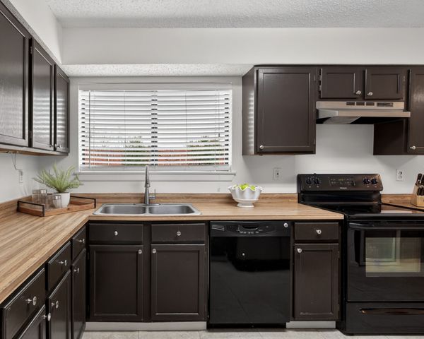 3656 Fairview Drive, Corinth, TX 76210