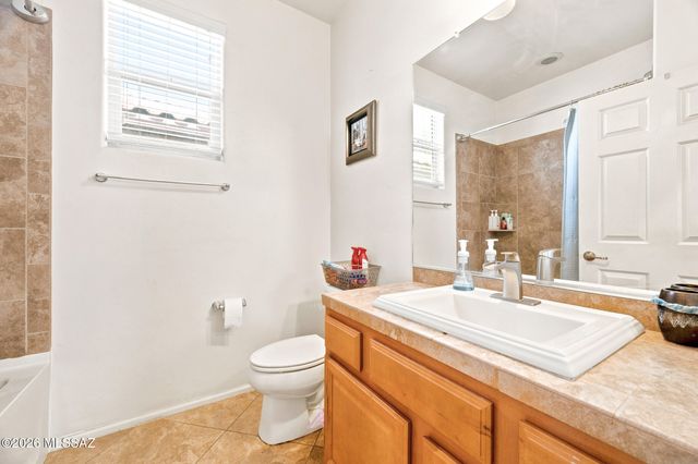 6723 W Fishermans Drive, Tucson, AZ 85757