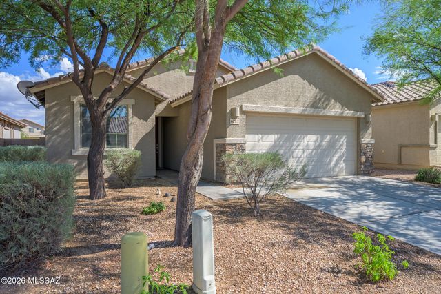 6723 W Fishermans Drive, Tucson, AZ 85757
