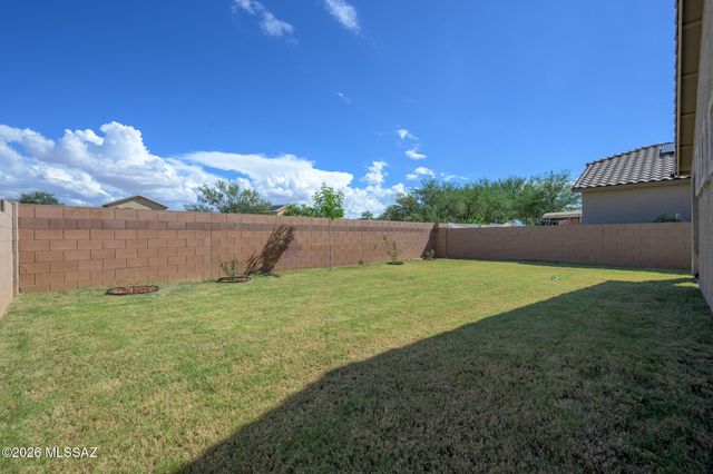 6723 W Fishermans Drive, Tucson, AZ 85757
