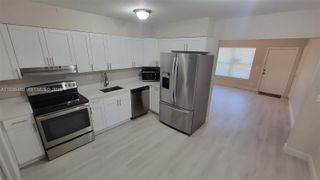 5880 NW 19th St A, Sunrise, FL 33313