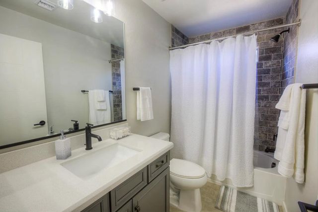 300 N Gila Springs Boulevard Unit 145, Chandler, AZ 85226